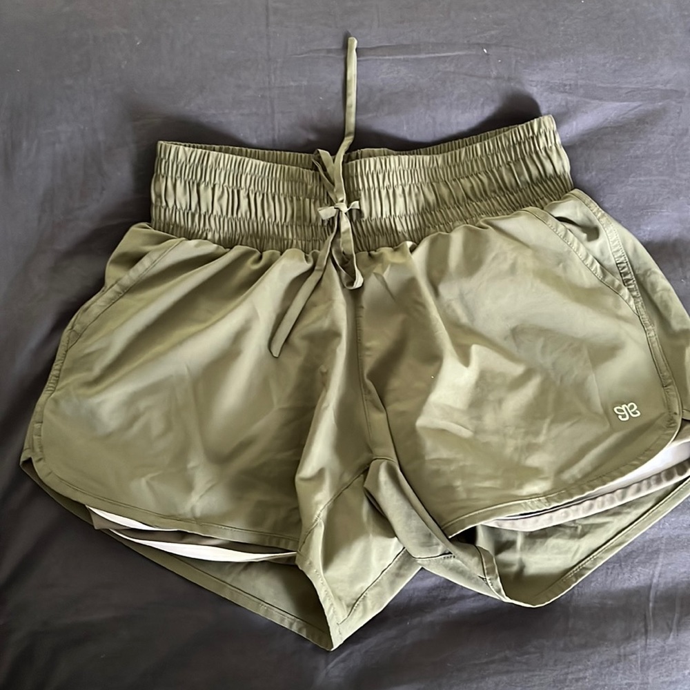 Albion Fit lunge shorts size M